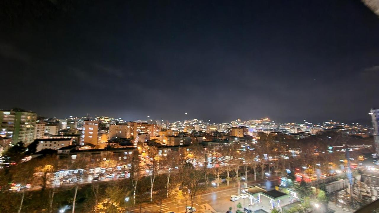 Sky Apartament. Bllok District تيرانا المظهر الخارجي الصورة