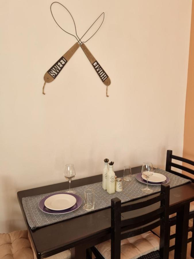 Sky Apartament. Bllok District تيرانا المظهر الخارجي الصورة